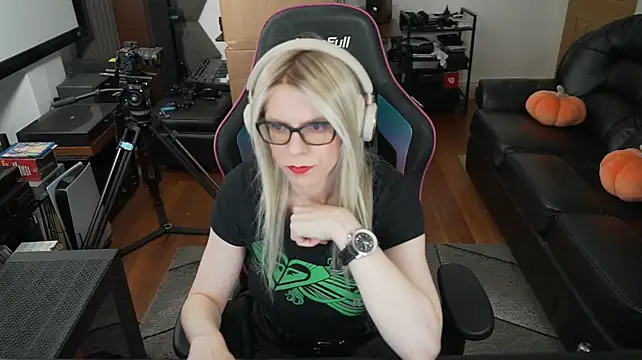 Show modela KelseyCobalt na web-kameri