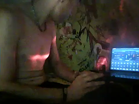 Turnuonxl Pertunjukan Webcam