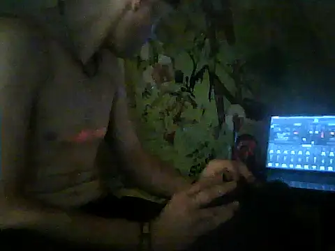 Turnuonxl Webcam show