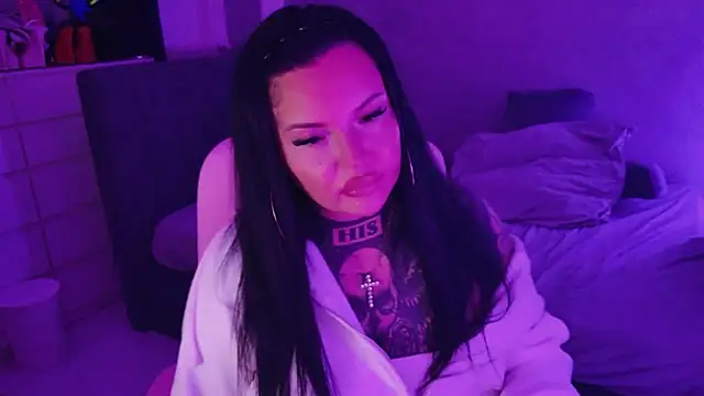 _MelinaCurves_'s Live XXX Chat