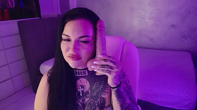 _MelinaCurves_'s Live XXX Chat