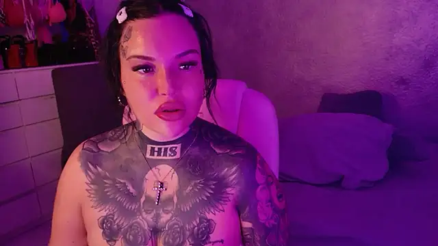 _MelinaCurves_'s Live XXX Chat