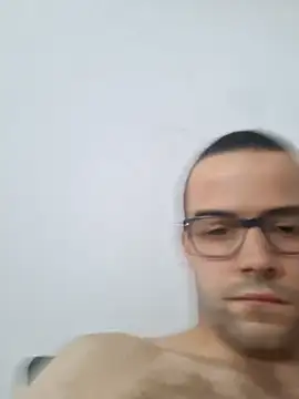 הופעת וובקאם של Hakim14460