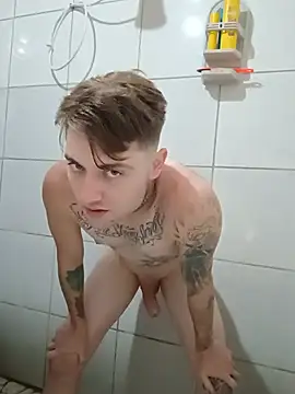 DanielMagains Show in webcam