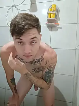 Show modela DanielMagains na web-kameri
