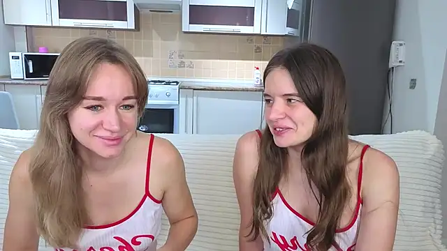 witches_couple Adlı Modelin Web Kamerası Şovu