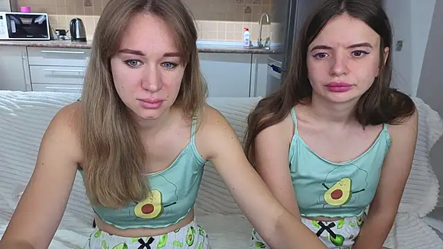 Chat +18 de witches_couple ao vivo