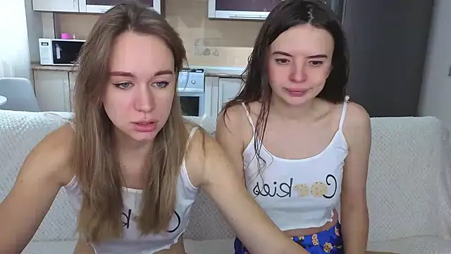 הופעת וובקאם של witches_couple
