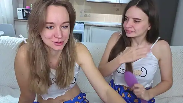 witches_couple webcam show