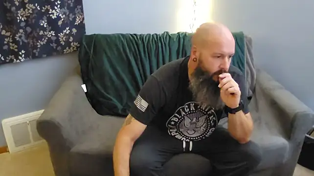 Girthy-Man-Hammer: вебкам-шоу