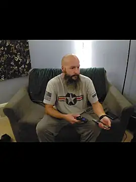 Girthy-Man-Hammer Show in webcam