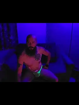 Girthy-Man-Hammer webkamerás műsora