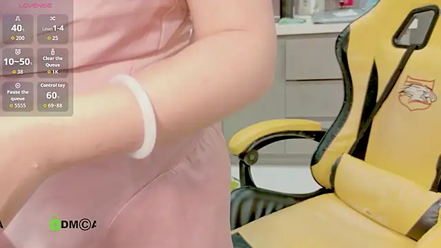 Clumsy_Girl live XXX chat
