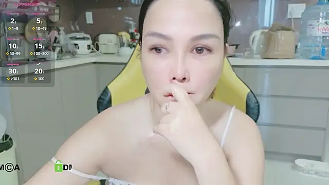 Živý XXX chat Clumsy_Girl