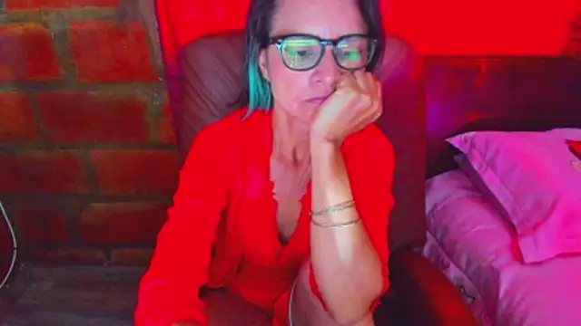 BrianaGarner's Live XXX Chat