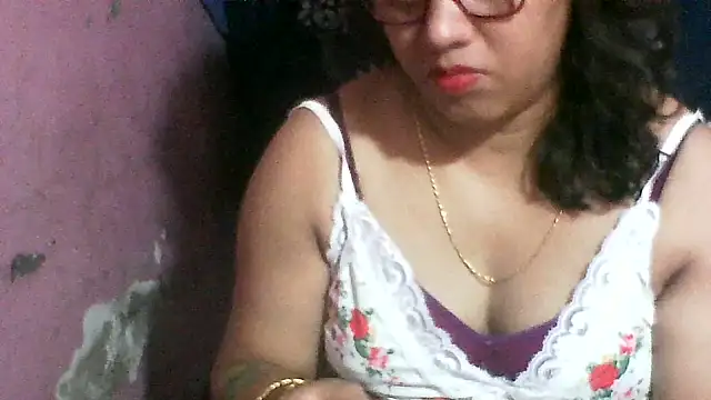 koyel90 Adlı Modelin Canlı XXX Sohbeti