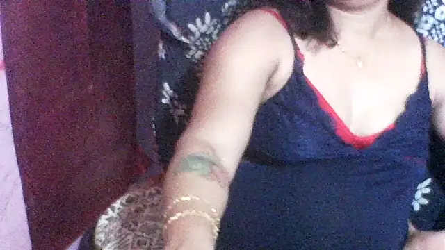 koyel90 Adlı Modelin Canlı XXX Sohbeti