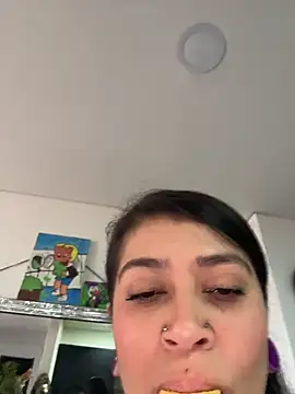 emilyjohansonのウェブカメラショー