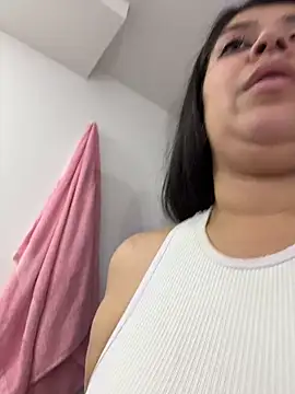 הופעת וובקאם של emilyjohanson