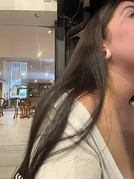 הופעת וובקאם של emilyjohanson