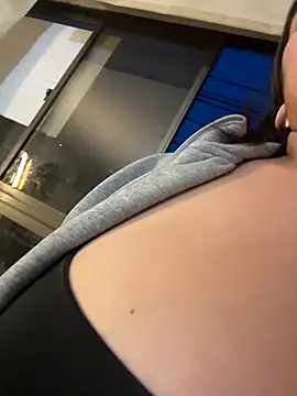 emilyjohanson Шоу с уебкамера
