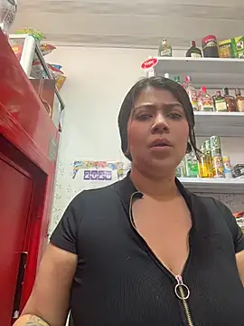 Show de emilyjohanson na webcam