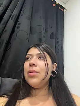 emilyjohanson Adlı Modelin Web Kamerası Şovu