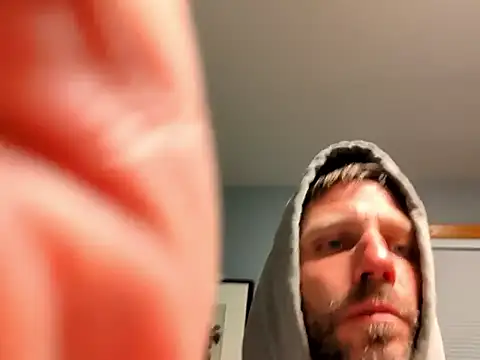 FckbbOy Show in webcam