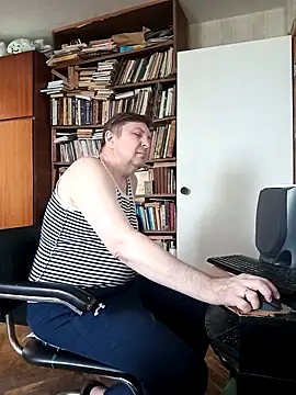 Show modela Pokaz2020 na web-kameri