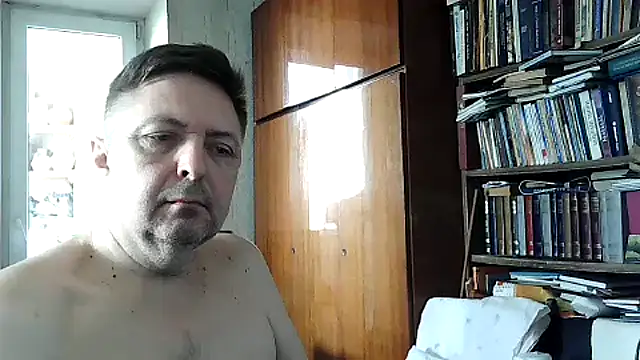 Show modela Pokaz2020 na web-kameri