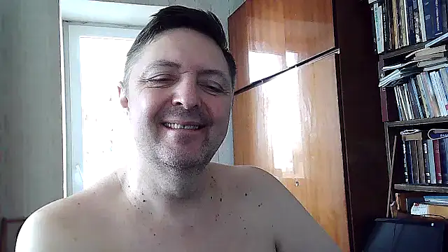 Show modela Pokaz2020 na web-kameri