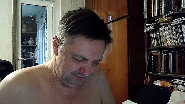 Show modela Pokaz2020 na web-kameri