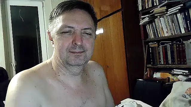 Show modela Pokaz2020 na web-kameri