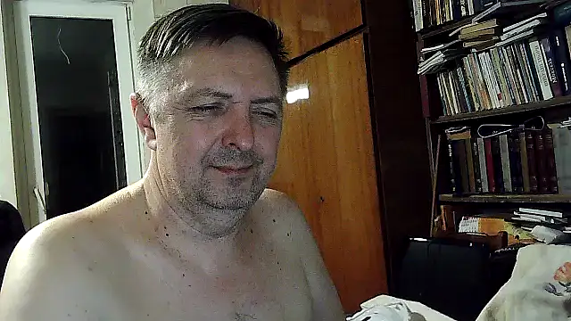 Show modela Pokaz2020 na web-kameri