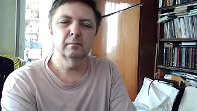 Show modela Pokaz2020 na web-kameri