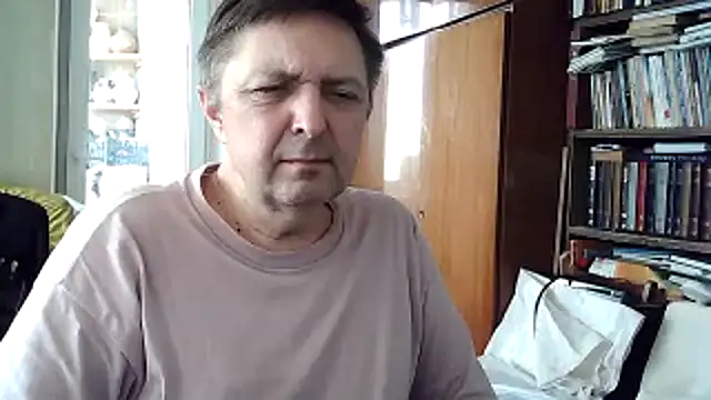Show modela Pokaz2020 na web-kameri