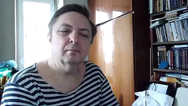 Show modela Pokaz2020 na web-kameri