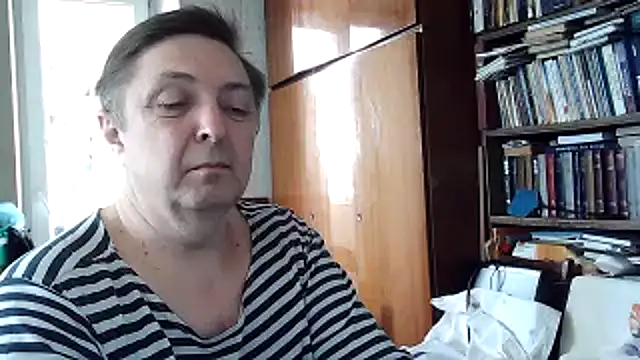 Show modela Pokaz2020 na web-kameri