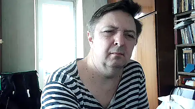 Show modela Pokaz2020 na web-kameri