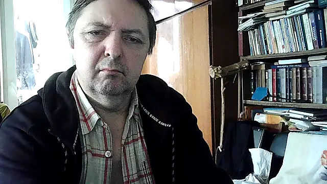 Show modela Pokaz2020 na web-kameri