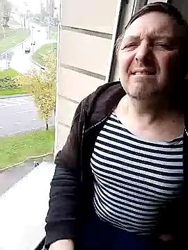 Show modela Pokaz2020 na web-kameri