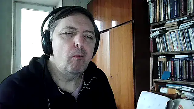 Show modela Pokaz2020 na web-kameri