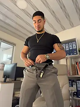 Dimitri_Colleman Show in webcam