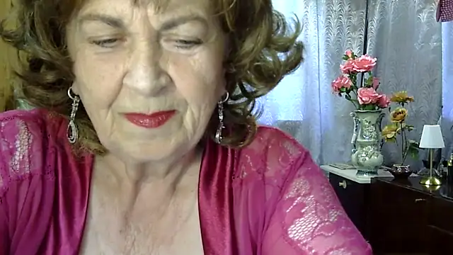 Emma52610's Live XXX Chat