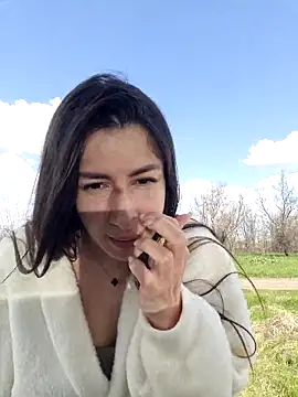 Pokazy przed kamerką – GroaningJute