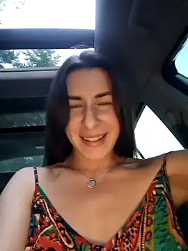 חדר צ'אט בשידור חי של GroaningJute