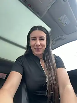 Show modela GroaningJute na web-kameri