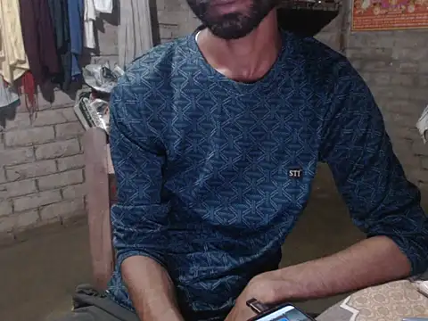 ThethunderPo Show in webcam