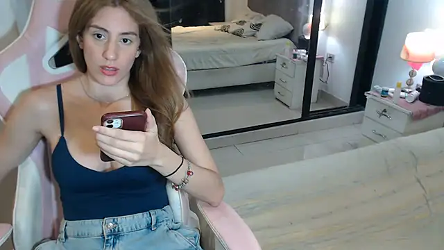 دردشة _SexyDoll_ الجنسية المباشرة