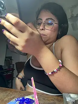 XXX chat uživo modela LaHijaDelPecado